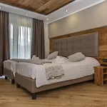 Hotel K2 3*