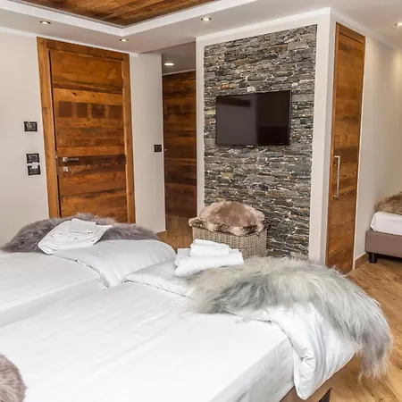 Hotel K2 3*