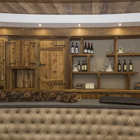Hotel K2
