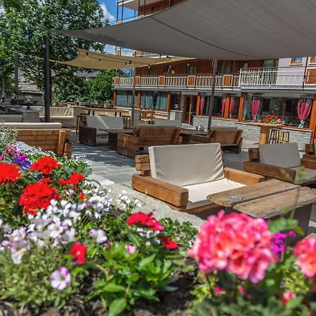K2 Hotel