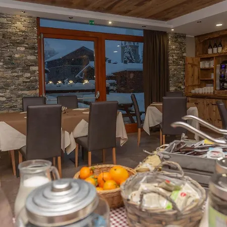 Hotel K2 3*